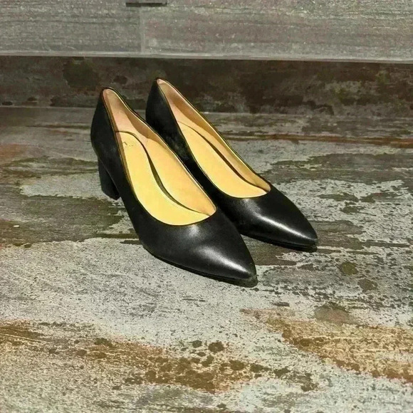 Marc Fisher London Black Thick Heel Women’s 9 Like New - Picture 1 of 3
